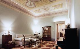 Almadelena Guest House