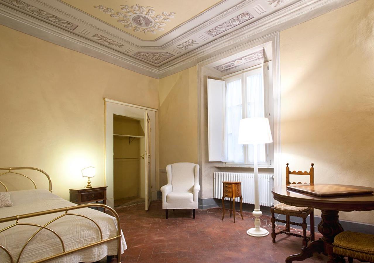 Almadelena Guest House Piza Pokój zdjęcie